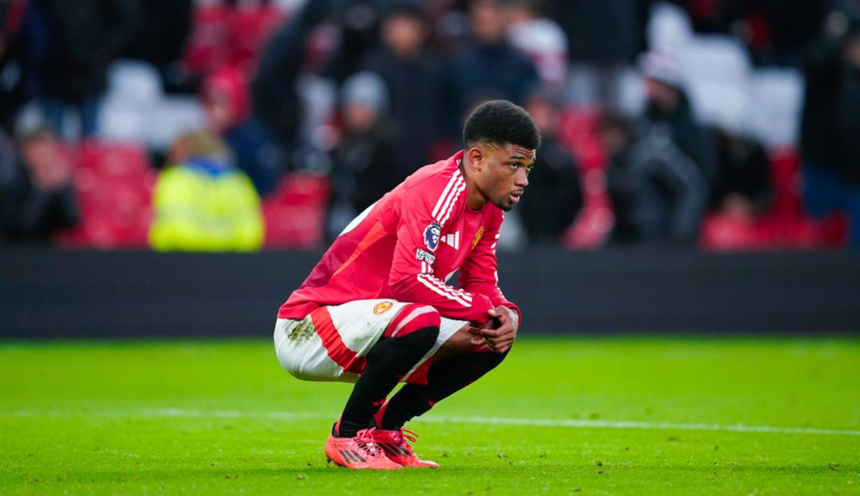 Bournemouth membuka keunggulan lewat gol Dean Huijsen di menit ke-29. Mereka kemudian menambah dua gol lagi melalui penalti Justin Kluivert di menit ke-61 dan gol Antoine Semenyo pada menit ke-63. (AP Photo/Dave Thompson)