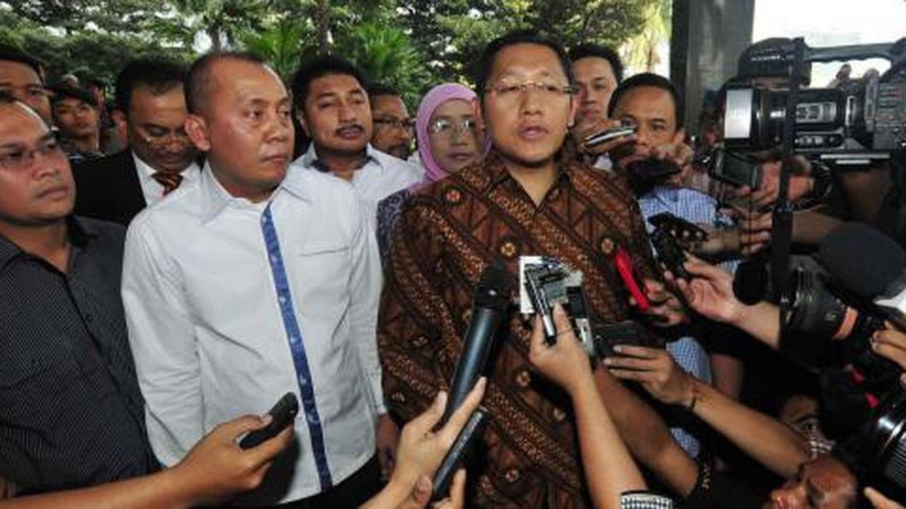 Ketika hasil survei jadi alat untuk melengserkan Anas