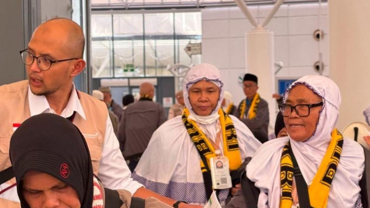 Kemenhaj Ingatkan Jemaah Patuhi Aturan Penerbangan Haji untuk Kepulangan Lancar