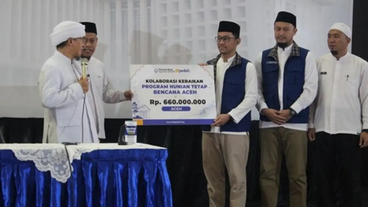 Prosesi serah terima dana program kolaborasi kebaikan hunian tetap bagi korban bencana Aceh di Masjid Istiqlal, Jakarta Pusat (Istimewa)