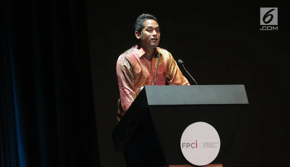 Minister of Youth and Sports Malaysia, Khairy Jamaluddin Minister of Youth and Sports Malaysia memberikan sambutan dalam conference on Indonesia Foreign Policy 2017 di Jakarta, Sabtu (21/10). (Liputan6.com/Faizal Fanani)