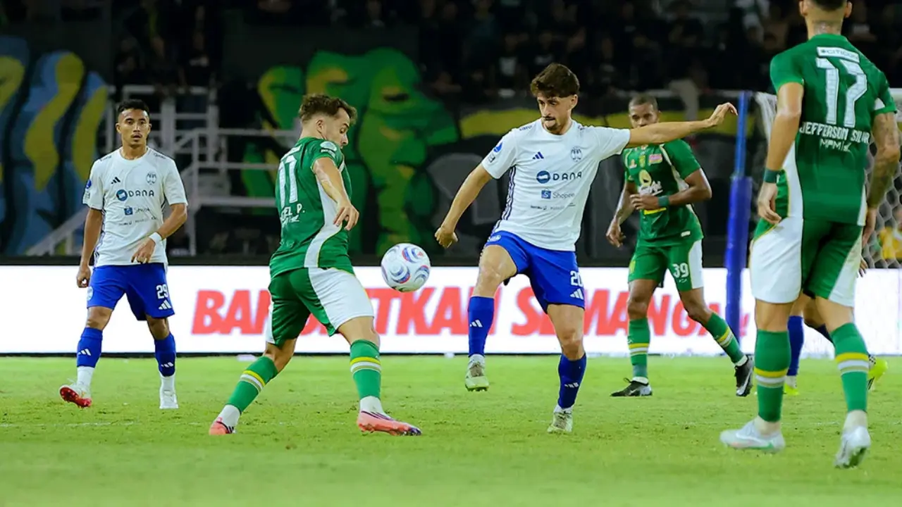 Persebaya Surabaya Vs PSIM Yogyakarta