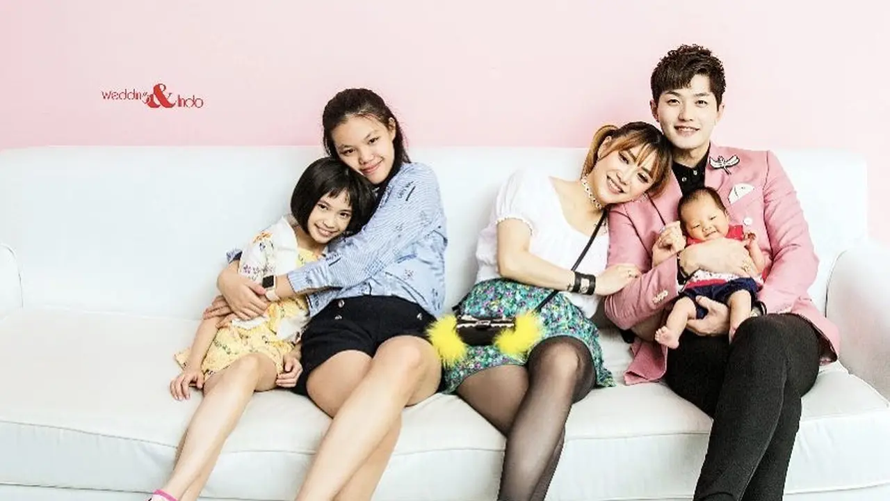 [Bintang] Lee Jeong Hoon dan Moa Aeim