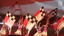 Para penari saat pentas pada acara Milad MUI ke-42 dan Anugerah Syiar Ramadhan 2017 di Jakarta, Rabu (26/7). Milad MUI juga diisi dengan ajang Anugerah Syiar Ramadhan 2017 program ramadan televisi terbaik (Liputan6.com/Herman Zakharia)