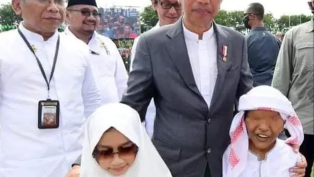 Yasmin Najma Falihah, dan Yasmin Najma Falihah, bersama Presiden Jowi dan Ketua PBNU Yahya Cholil Staqub di sela- sela puncak peringatan 1 Abad NU di Sidoarjo (Istimewa)