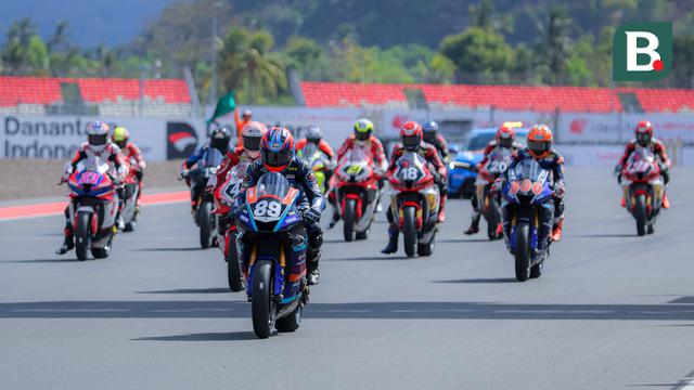 Foto: Yamaha Racing Indonesia Kuasai Baris Depan sebelum Apes Jelang Akhir Balapan di ARRC Mandalika 2025
