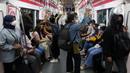 Sementara Head of Corporate Secretary Division PT LRT Jakarta Sheila Indira Maharshi mengaku mendukung kebijakan Pemprov DKI Jakarta yang menerapkan tarif Rp 1 bagi penumpang. (Liputan6.com/Johan Tallo)