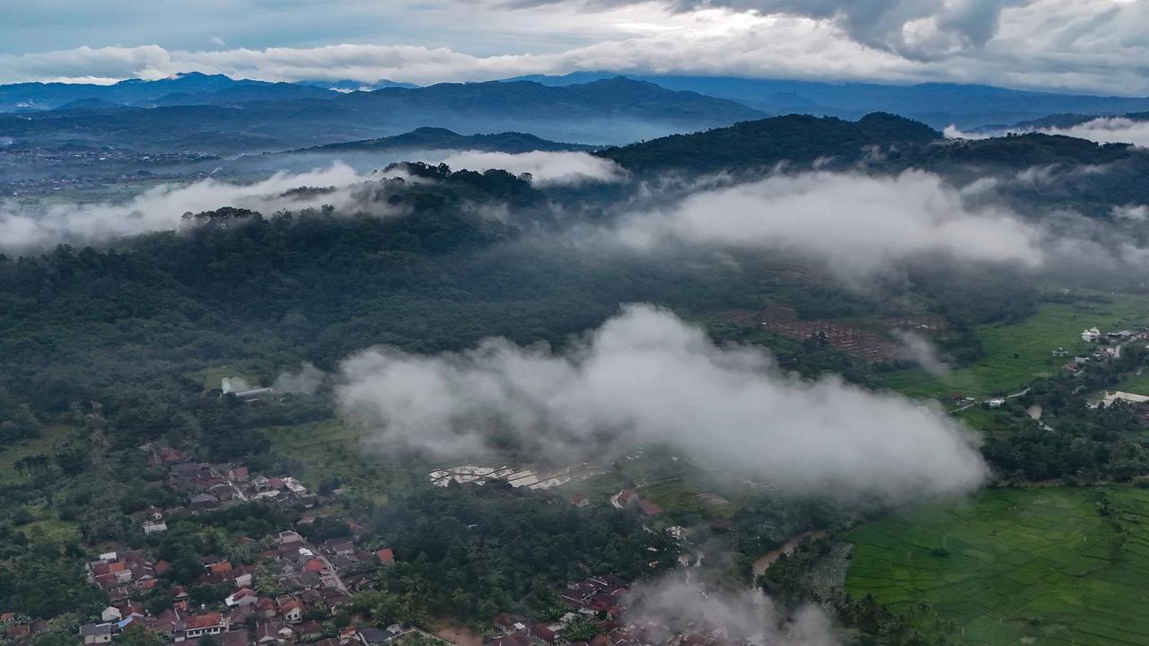 FOTO: BMKG Ingatkan Waspada Cuaca Ekstrem Awal Tahun
