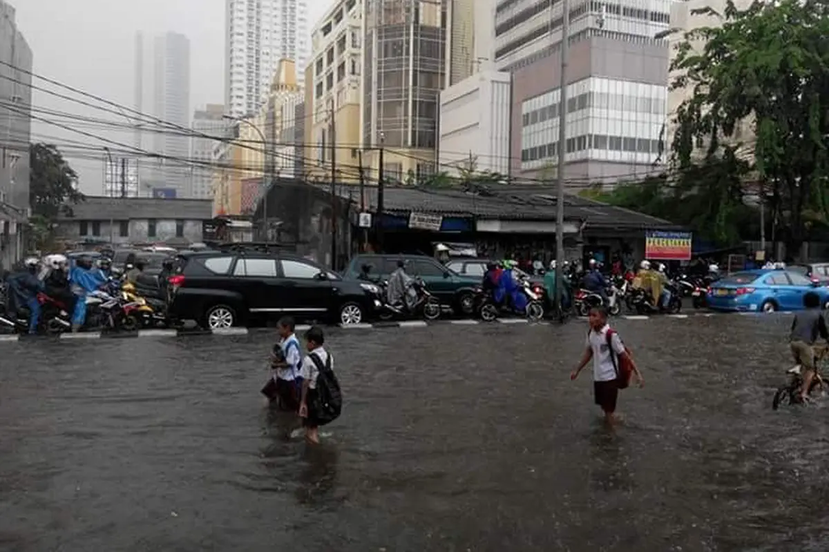 [Bintang] Banjir dan genangan air