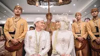 Prosesi adat Sunda dalam pernikahan Citra Kirana dan Rezky Aditya (Sumber: Instagram/citraciki)