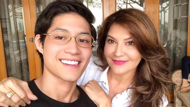 6 Potret Kebersamaan Tamara Bleszynski dan Teuku Rassya, Penuh Kehangatan