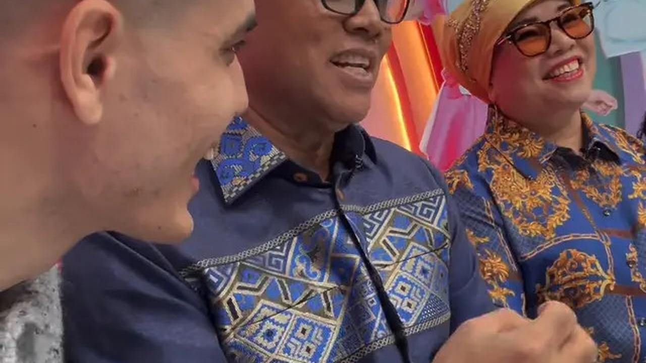 7 Potret Kedekatan Aisar Khaled dan Haji Faisal, Ortu Fuji Dipanggil Mertua