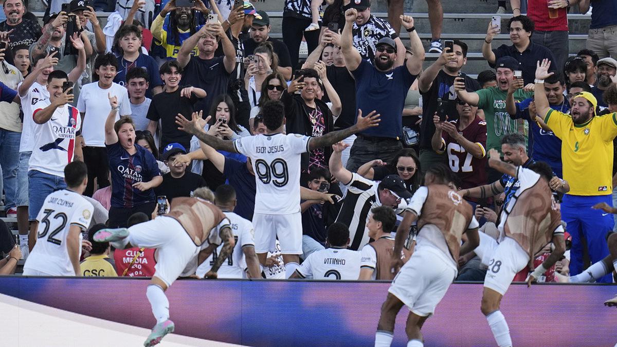 Botafogo Hantam PSG: Dongeng Amerika Selatan yang Hidup Kembali di California