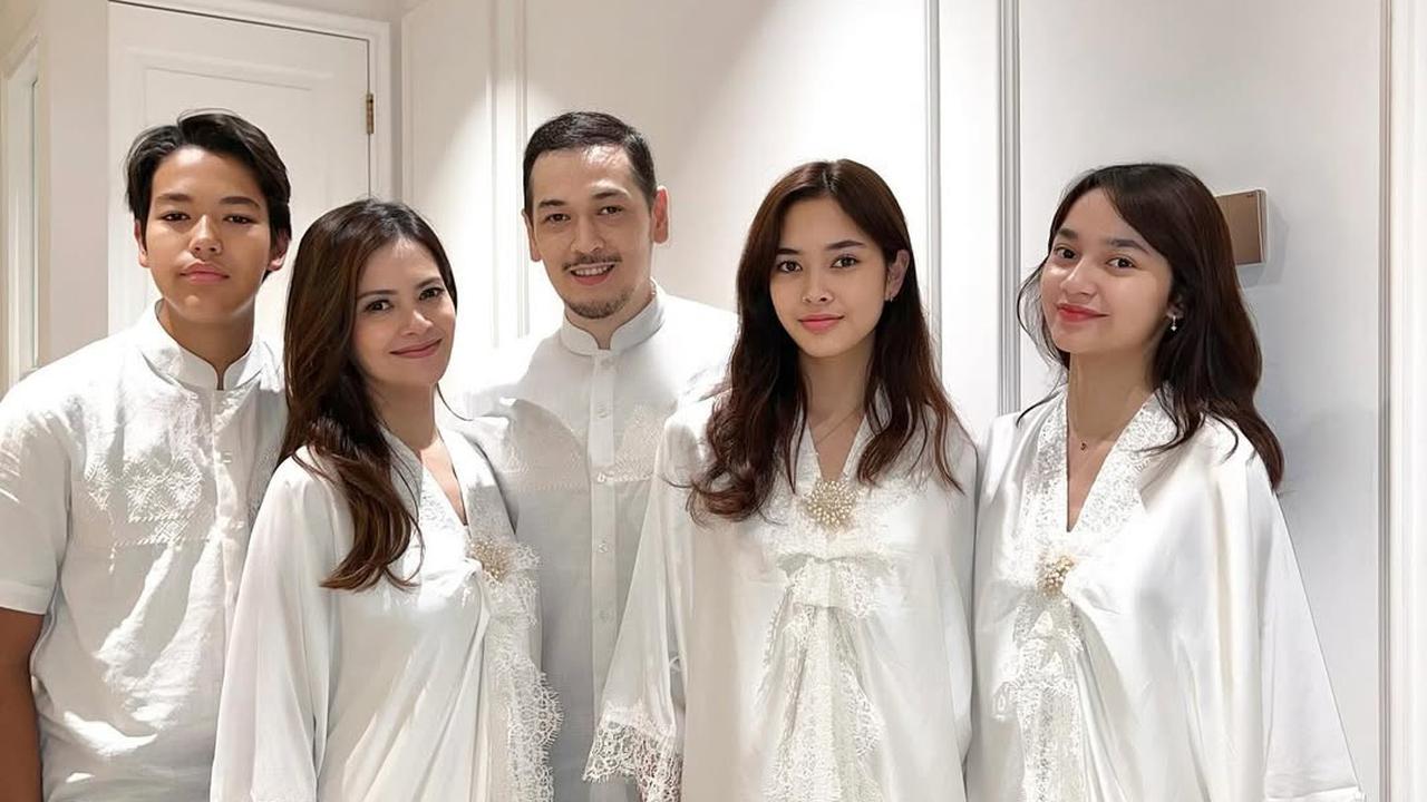 Momen Cut Tari dan Richard Kevin Makan Malam Bersama dengan Anak Curi Perhatian
