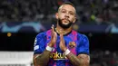 Memphis Depay - Bomber Timnas Belanda ini merupakan andalan Barcelona selepas kepergian sang megabintang Lionel Messi. Permain Depay yang cepat dan tajam di depan gawang lawan diprediksi bisa merepotkan barisan pertahanan Real Madrid di laga El Clasico nanti. (Lluis Gene)