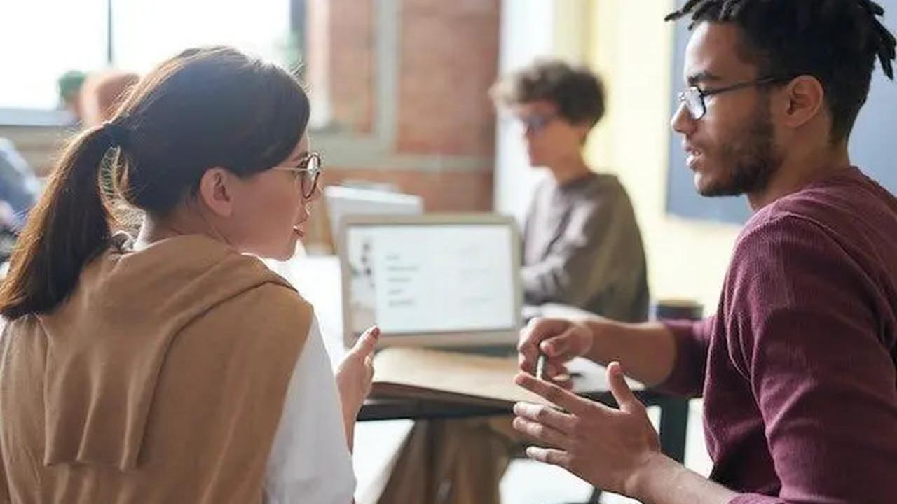 5 Tanda Utama Kecerdasan Emosional di Usia Dewasa