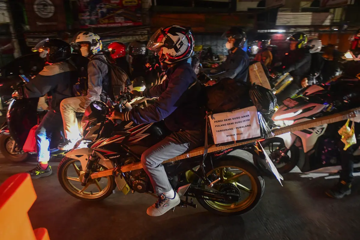 Gelombang Mudik Lebaran 2026, Jalur Arteri Bekasi Dipadati Pemudik Motor