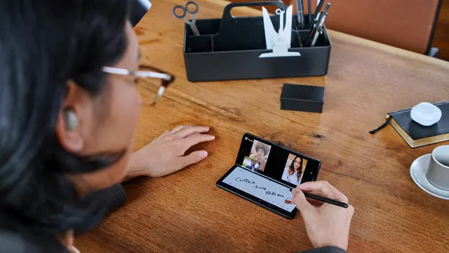 3 Inovasi di Samsung Galaxy Z Fold3 5G Bikin Pengalaman Entertainment dan Produktivitas semakin Tak Terbatas