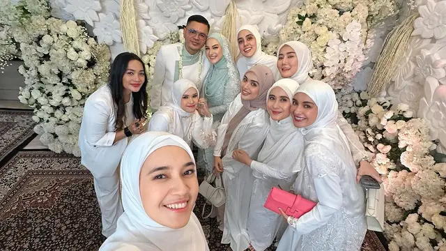 8 Potret Pernikahan Irish Bella dan Haldy Sabri, Khidmat Dihadiri Tamu Artis