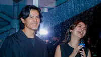 Dion Wiyoko Jadi Pekerja di Toko Kue Milik Istri