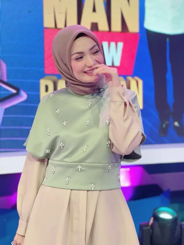 Punya Bisnis Fashion, Ini 6 Pastel Look Hijab Ala Imel PC yang Bisa Ditiru
