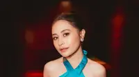 6 Potret Elegan Prilly Latuconsina di Premiere Film Terbaru, Percaya Diri dengan Tubuh Langsing
