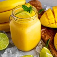 Ilustrasi mango smoothies/Copyright shutterstock/DronG