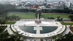 Pemandangan revitalisasi Monumen Pembebasan Irian Barat dari ketinggian di Lapangan Banteng, Jakarta Rabu, (11/4). Revitalisasi ini merupakan proyek provinsi DKI Jakarta dengan HAP Architect yang dimulai sejak Maret 2017. (Liputan6.com/Fery Pradolo)