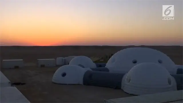 Gurun Dhofar dibuat memiliki suasana seperti di Mars. Para ilmuwan meneliti di sini, mulai dari robot, rumah kaca, dan  pesawat.