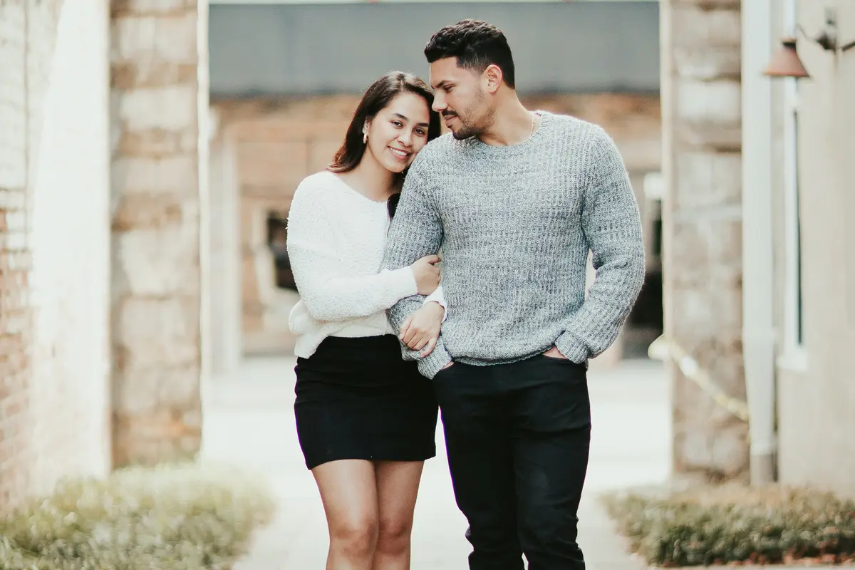 pasangan cinta