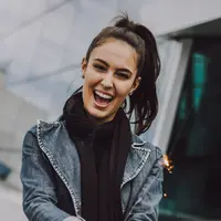 Cari tahu zodiak apa saja yang terkenal paling cantik dan ganteng. | Unsplash - Vinicius Wiesehofer