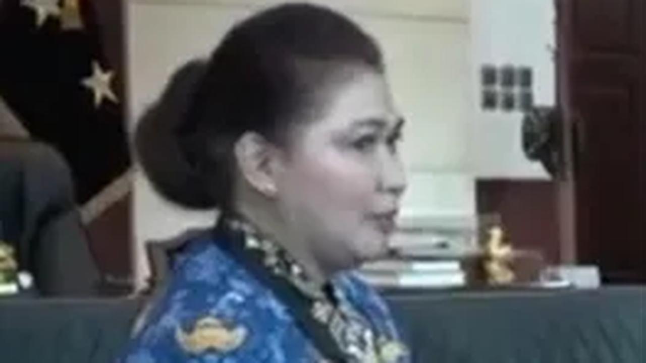 Sebagai informasi, Nora Tristyana diketahui berprofesi sebagai seorang dokter gigi.