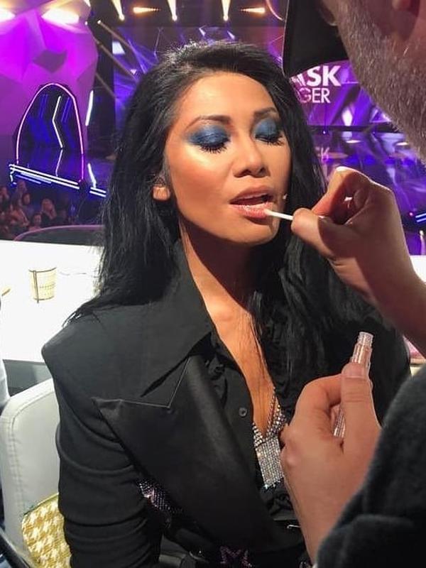 Potret Anggun C. Sasmi Jadi Juri 'The Masked Singer' Prancis (sumber: instagram/anggun_cipta)