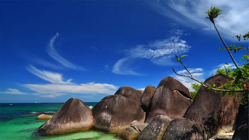 10 Destinasi Wisata Bangka Belitung Ini Buat Kita Terheran-heran