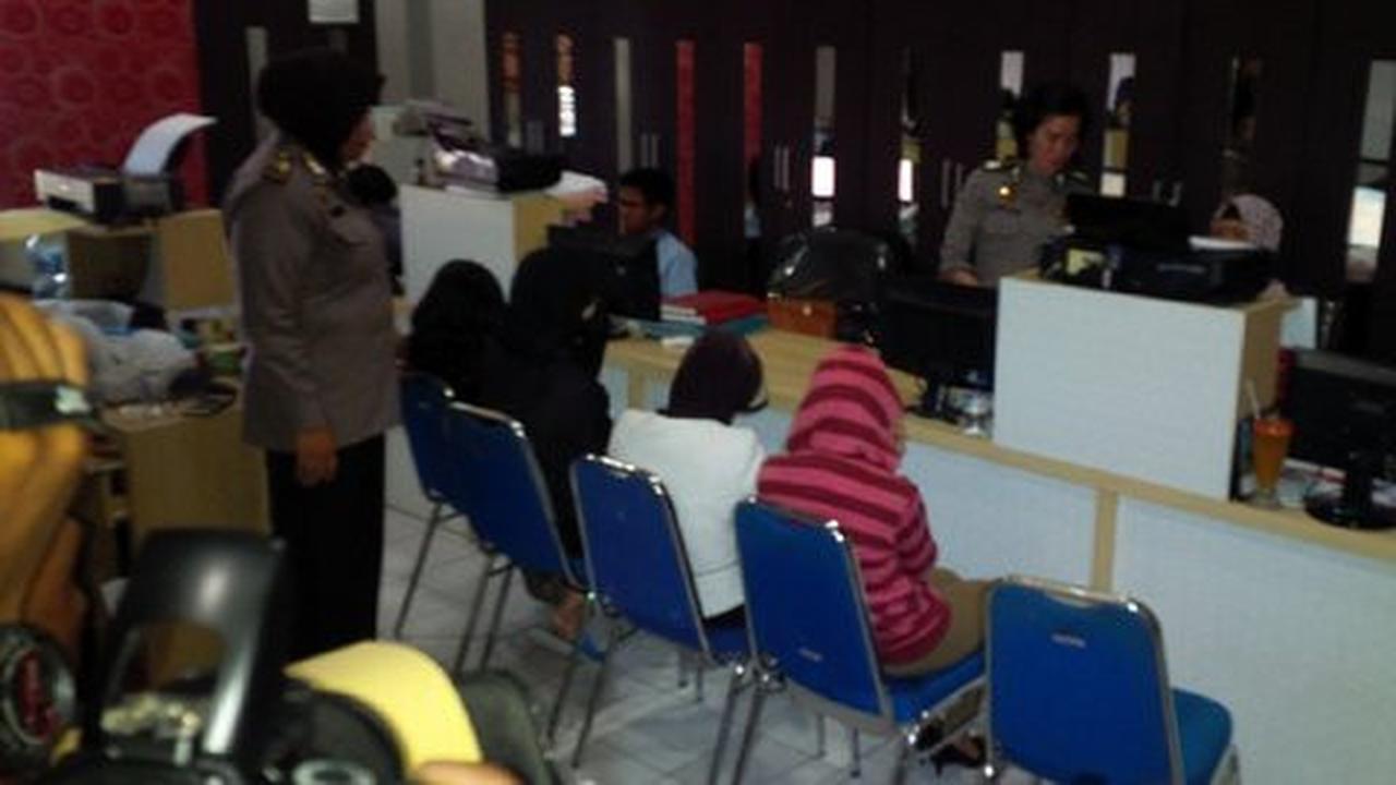 Diduga usai melayani tamu, artis AS ditangkap polisi saat mabuk