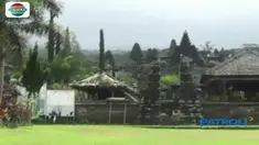 Pasca penetapan status Gunung Agung di Karangasem menjadi awas, Pura Bersakih ditutup untuk kegiatan persembahyangan.