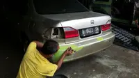 Posisi depan dan belakang membuat bumper menjadi salah satu bagian mobil yang paling sering rusak, atau bahkan robek.
