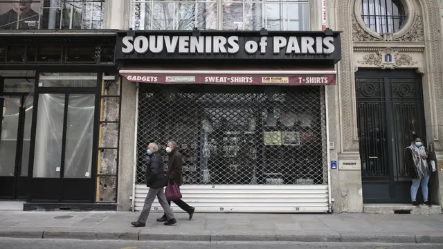 Begini Suasana Paris Saat Lockdown Terbatas COVID-19