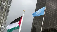 Bendera Palestina setelah dikibarkan di Markas PBB, New York, Amerika Serikat. (Reuters) 