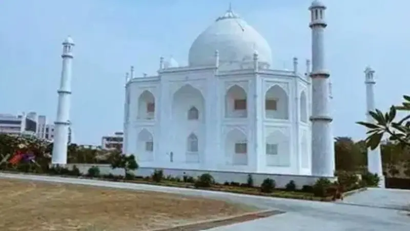 pengusaha India bangun replika Taj Mahal sebagai hadiah untuk istrinya