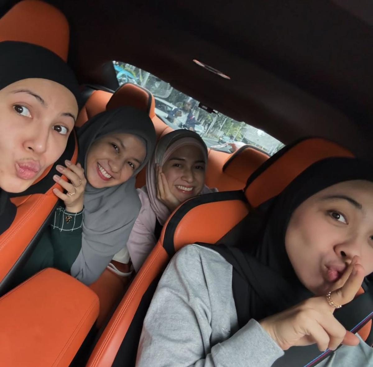 Keseruan Geng Selebriti Natasha Rizky, Nongkrong, Tawa, dan Rencana Tahun Depan