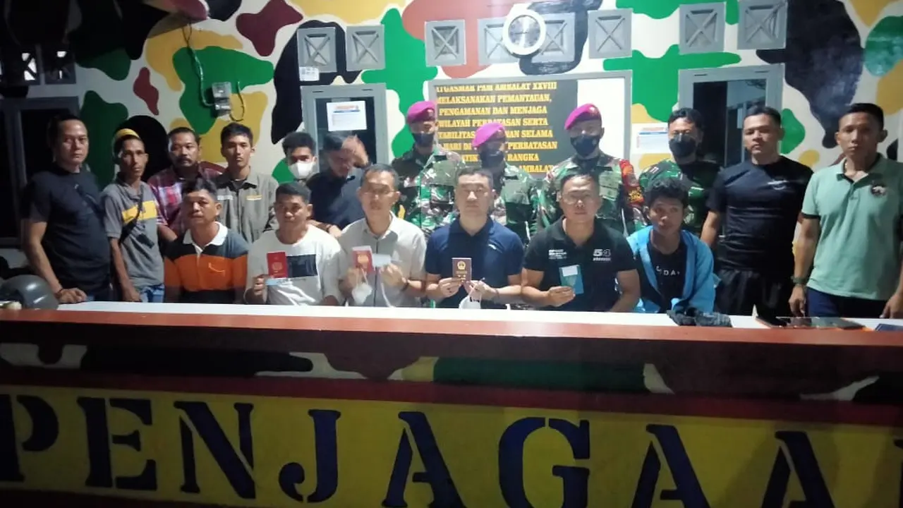 TNI AL menangkap enam orang yang diduga melakukan aksi intelijen di Nunukan Kalimantan Utara, Jumat (22/7/2022).