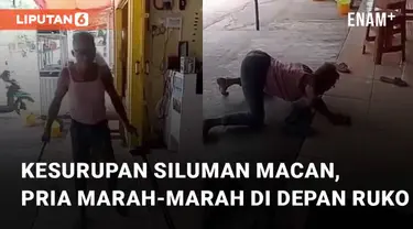 Seorang pria menunjukkan aksi mengerikan di depan sebuah ruko mengundang perhatian