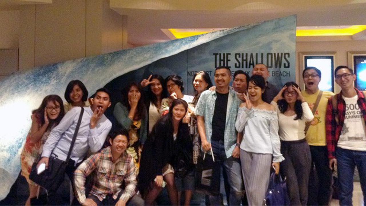 Beginilah Suasana Keseruan Nobar Film The Shallows