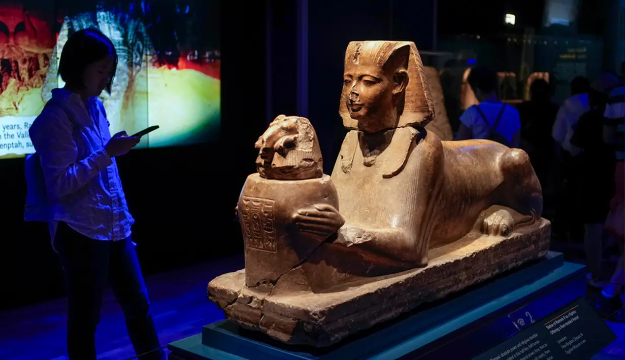 Pertunjukan imersif ini, yang ditayangkan perdana di Houston pada tahun 2021, menawarkan gambaran luas tentang pemerintahan Ramses II, salah satu firaun paling berkuasa di Mesir. (AP Photo/Mark Baker)