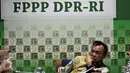 Ketua F-PPP Hasrul Azwar ketika konferensi pers atas kabar ditangkapnya politikus PPP Ivan Haz terkait narkoba, di Jakarta, Selasa (23/2). F-PPP mengaku kesulitan mengonfirmasi langsung ke putra mantan wapres Hamzah Haz itu. (Liputan6.com/Johan Tallo)