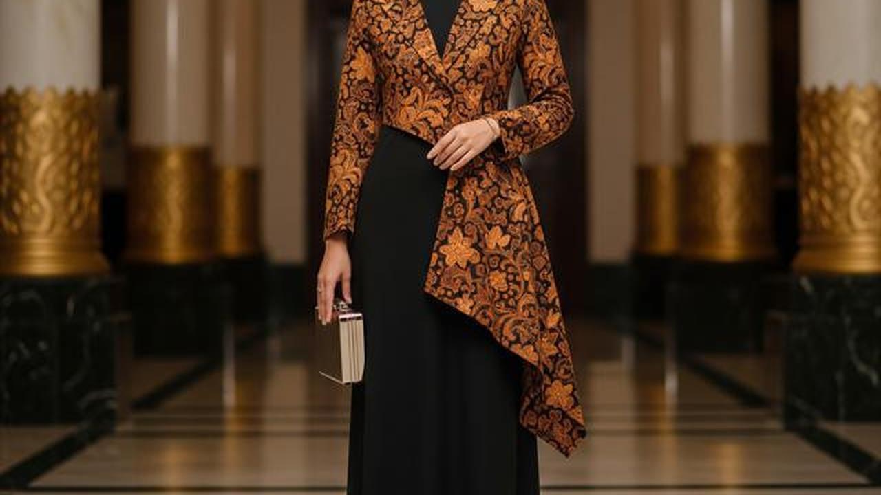 7 Model Gamis Polos Kombinasi Blazer Batik Terbaru, Tampil Stylish di Penghujung 2025