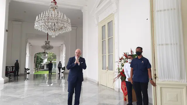 Jokowi Terima Presiden FIFA Gianni Infantino