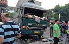 Truk kontainer di Cipondoh Tangerang Melawan Arus, Tabrak Puluhan Kendaraan
