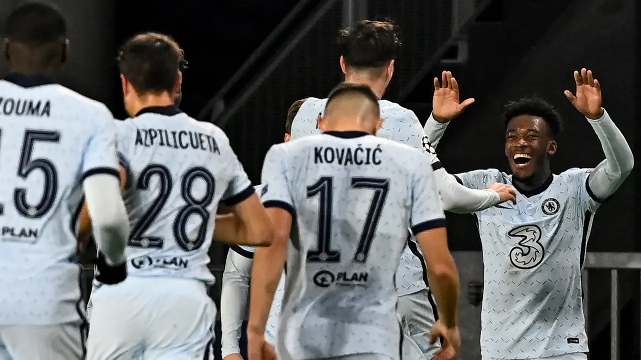 FOTO: Giroud Bawa Chelsea Lolos ke Fase Knock Out